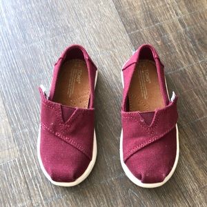 Toms slip-on sneakers